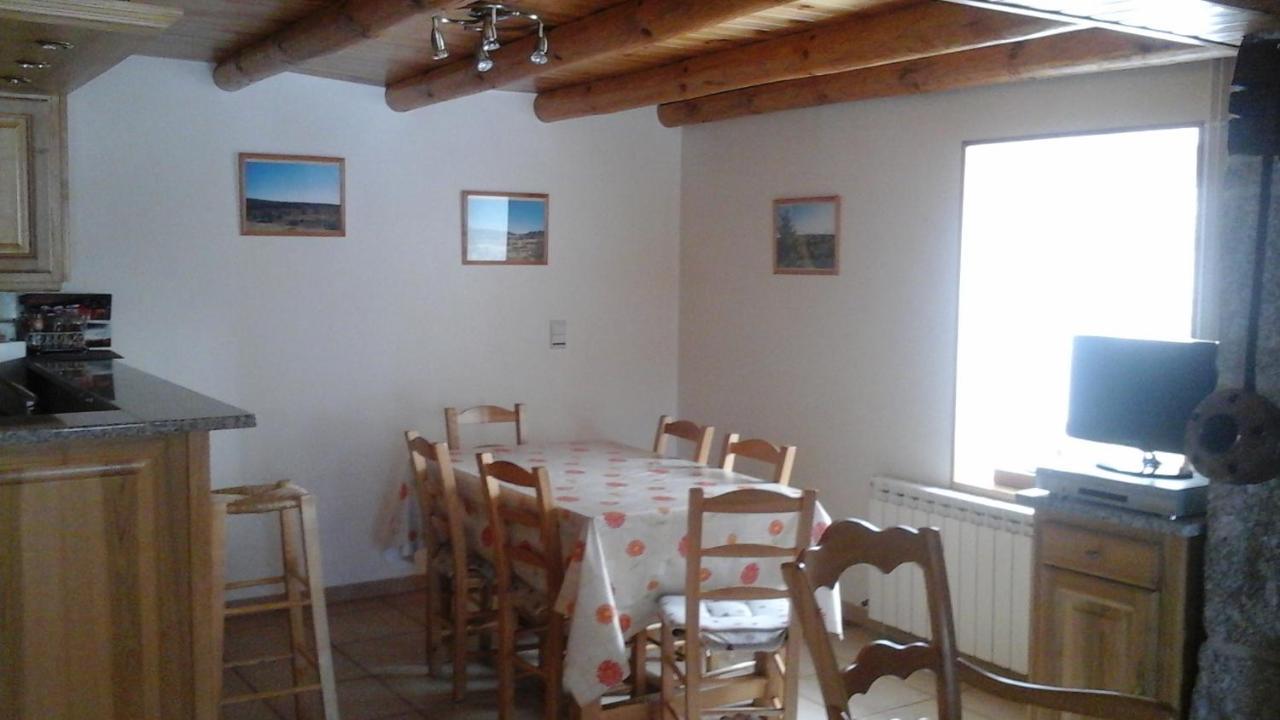 Gite les ducs Mialanes Extérieur photo