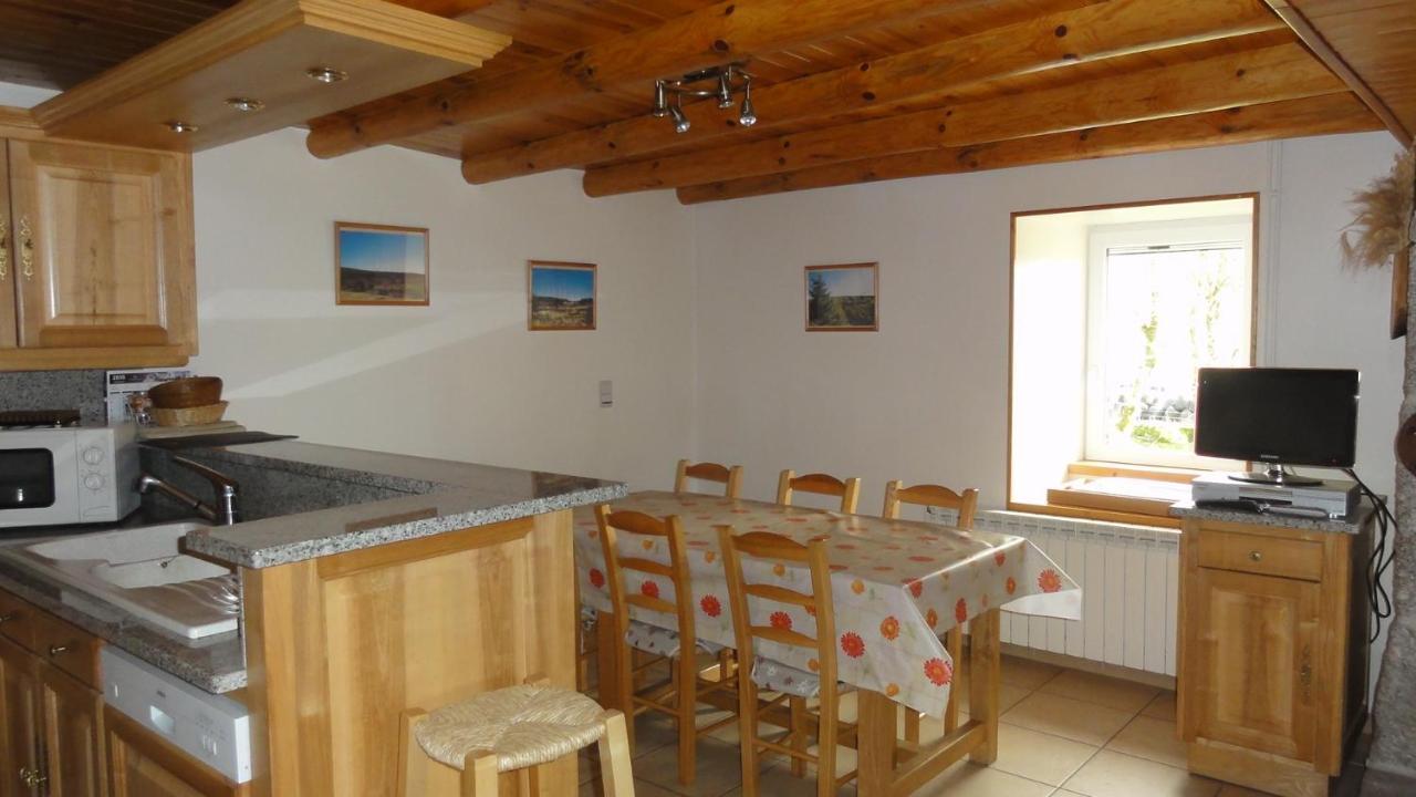 Gite les ducs Mialanes Extérieur photo
